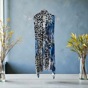 Animal Print Blue and Black Sleeveless Cardigan/Kimono